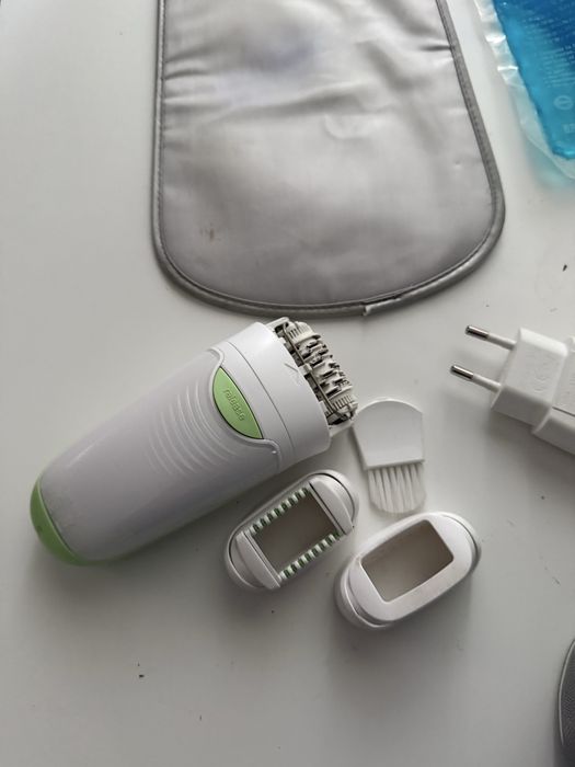 Epilator Braun Silk-épil Xpressive + Mănușă Gheață (Set Complet