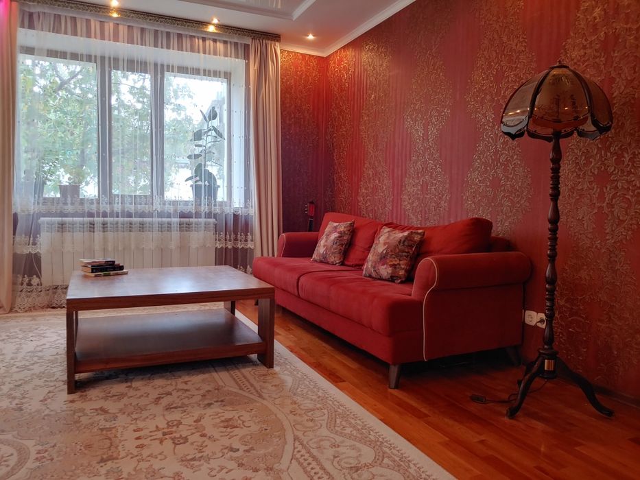 Журнальный столик