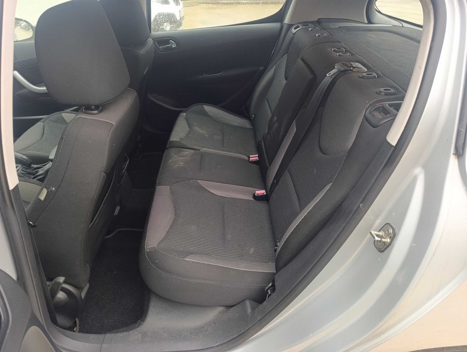 Пежо 308 / Peugeot 308 - на части