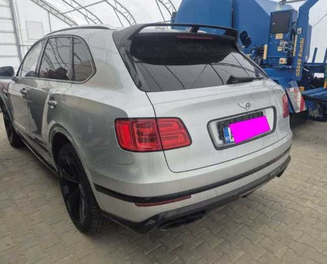 Bentley Bentayga avariat
