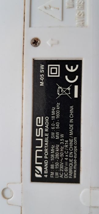 Radio Muse  M-05 SW(4 lungini de undă)