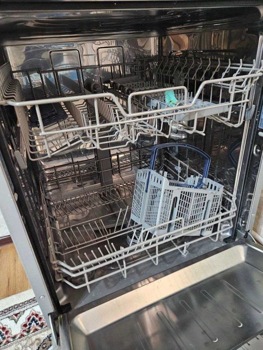 Посудомоечная машина 12