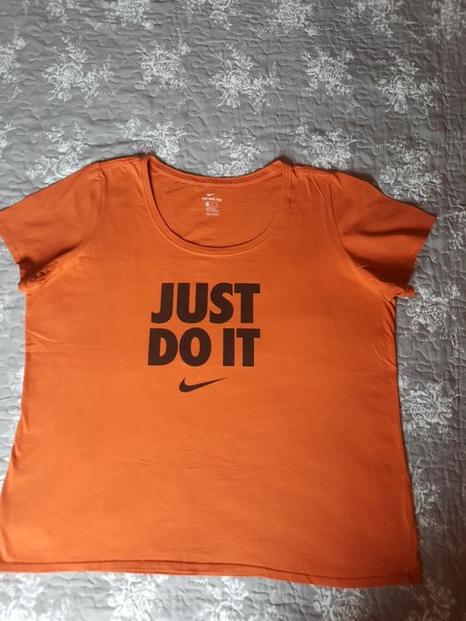 Дамска тениска Nike XXL
