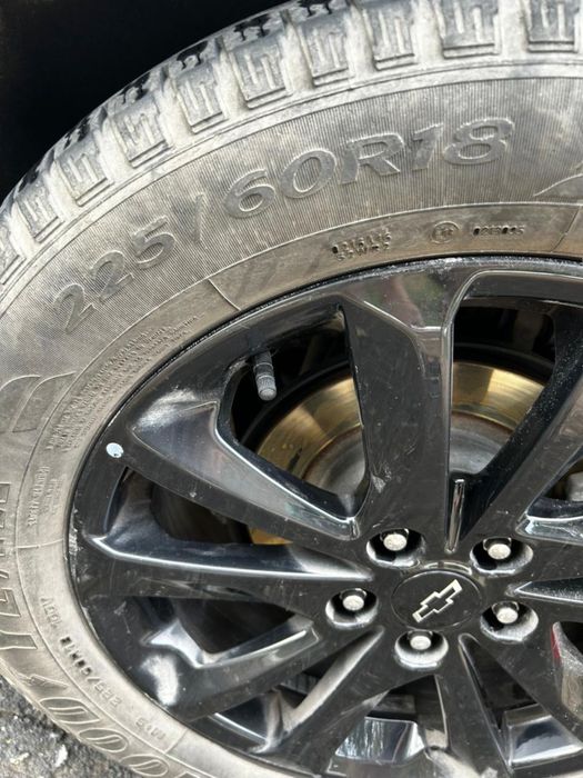 225/60/18 шины отдам