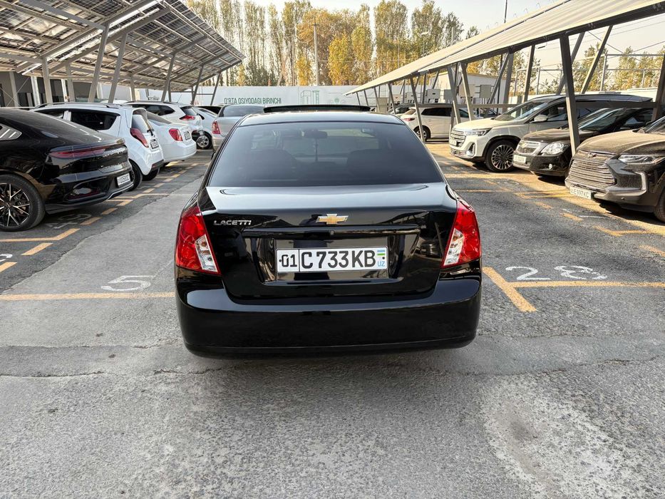 Chevrolet Gentra 3-позиция Style