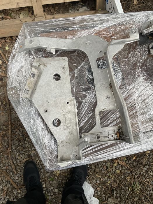 Преден капак GLS 63 AMG 2022