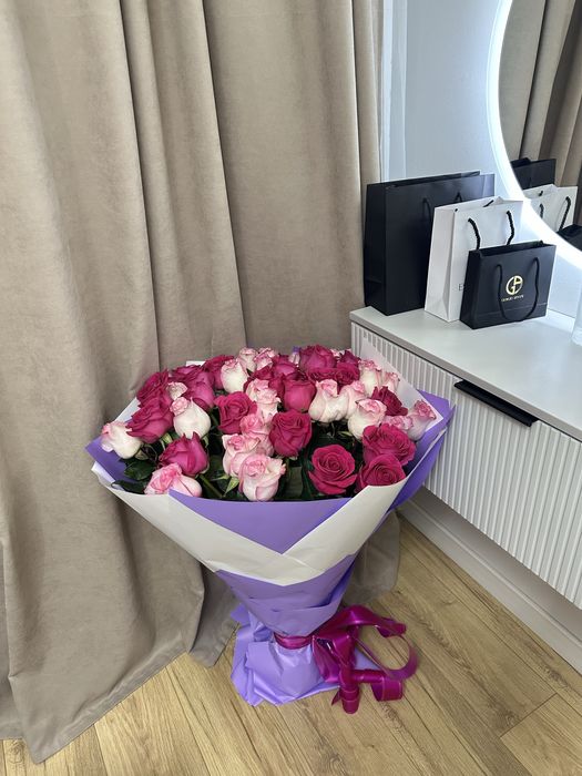 Отдам метровые большие розы 51 штука за 15к