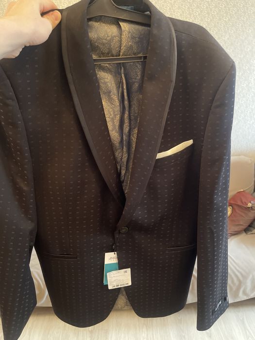 Новый черный  пиджак