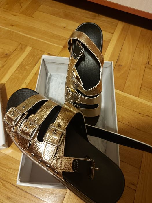 Сандали - златист цвят, номер 39