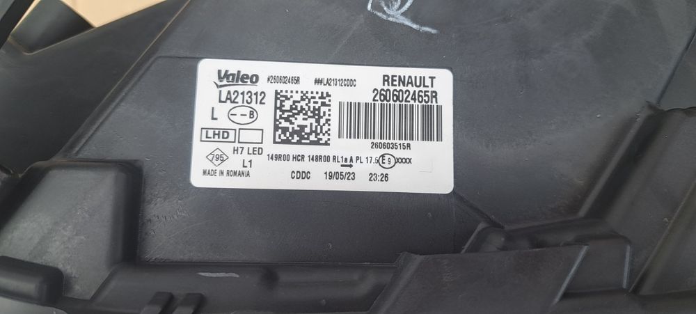 Far Stanga Dacia Duster 2