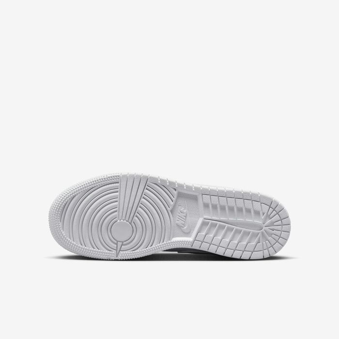 Air Jordan 1 Low (GS ) Triple White ОРИГИНАЛНИ дамски маратонки - 38/24см
