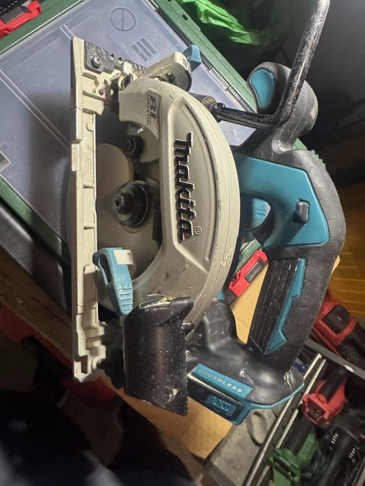 Circular Makita 2023