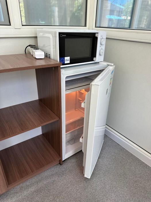 Холодилтник микроволновка