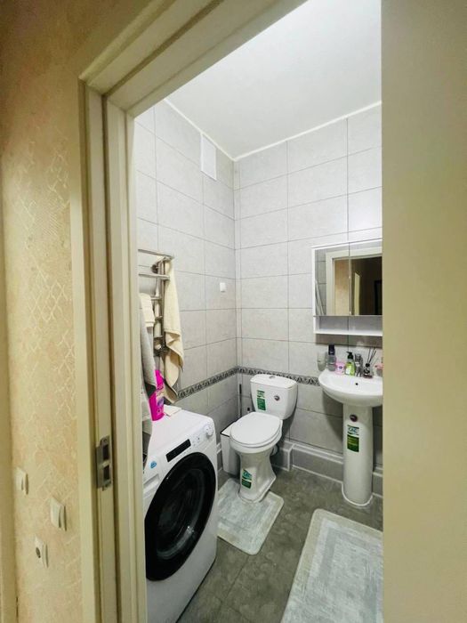 Сотув 2/7/9 Корасарой , Golden House