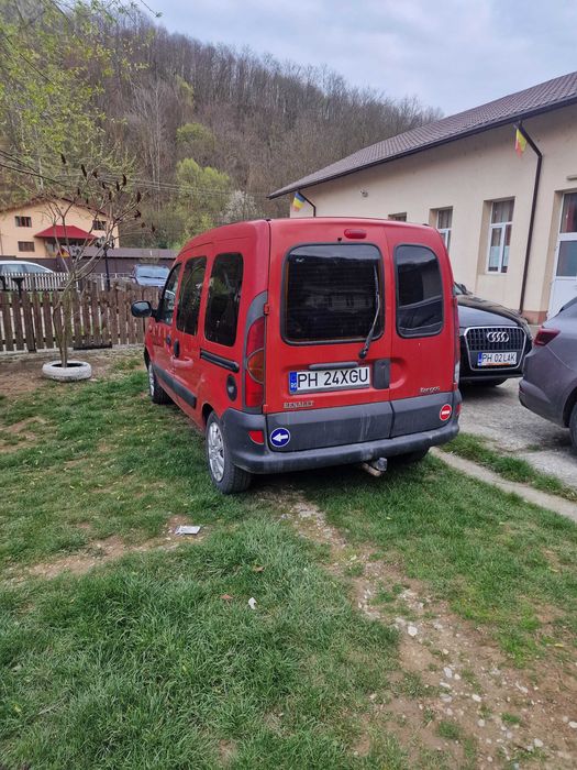 RENAULT KANGOO - pret usor negociabil la fata locului