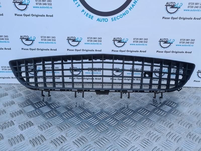 Grila inferioara plastic Opel Astra H Twintop