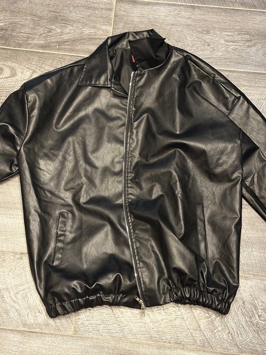 Продам Кожаннаю куртку