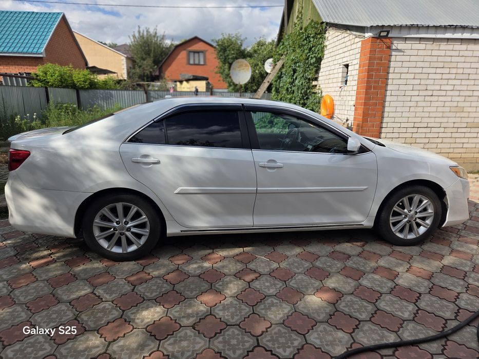 Продам машину камри