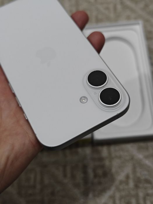 iPhone 16 128Gb без ремонта