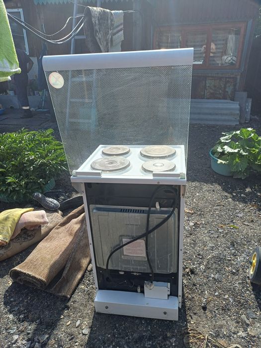 Продам электро плиту
