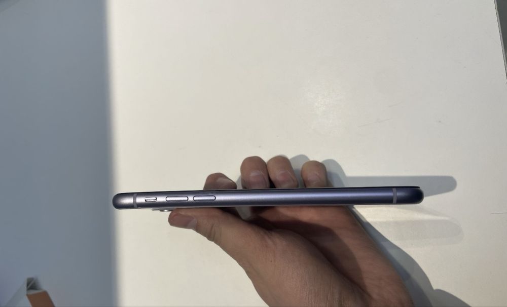 Айфон 11/64гб    б/у