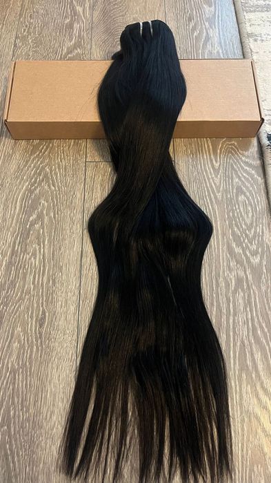 Vand 2 seturi de extensii par,negru ,brunet ambele seturi 850 total gramaj 260g ,60 cm