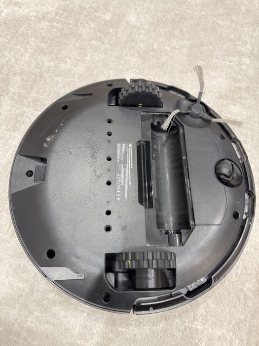 Продаю робот пылесос Mi robot