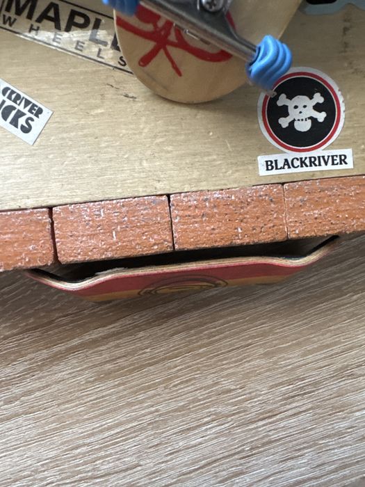 Placa fingerboard din lemn