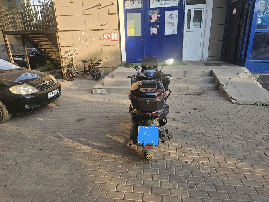 Продам максискутер LI YA Z MAX