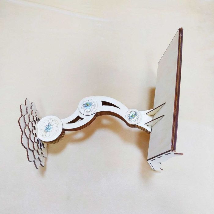 Yog'ochdan yasalgan sharqona lavh