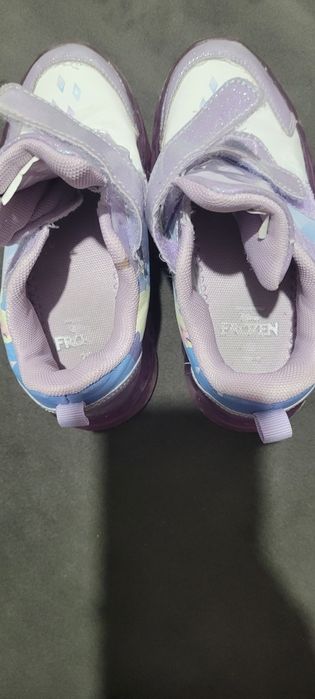 Adidasi Frozen cu lumini mar. 29