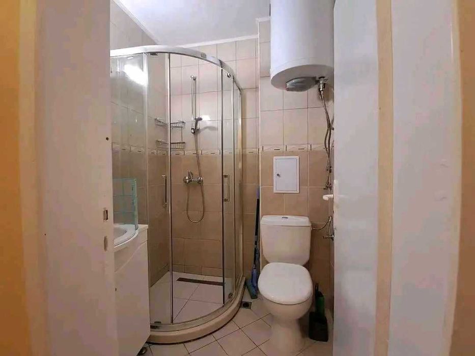 Дава се под наем Двустаен апартамент в Бургас, Лазур - 65 кв.м за 402.9 € - Снимка #6