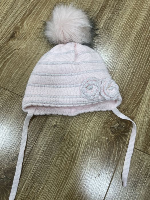 1000 тенге , шапка  Польша , для новорожденного ребенка