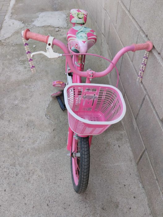 Детский велосипед для девочек.