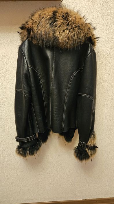 Продам дублёнку женскую.