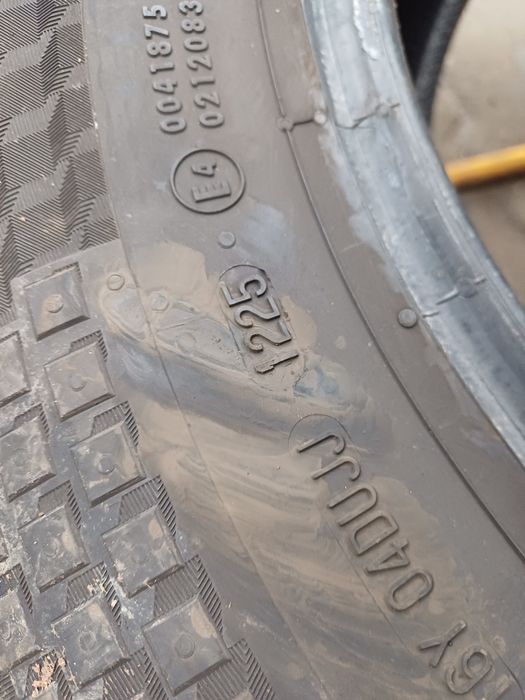 Гуми 235/65/16С  Континентал