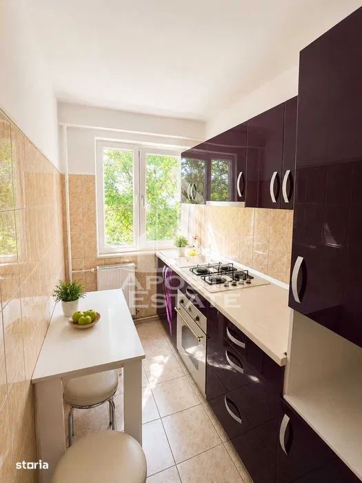 Apartament de vanzare cu 2 camere, semidecomandat, zona Sagului