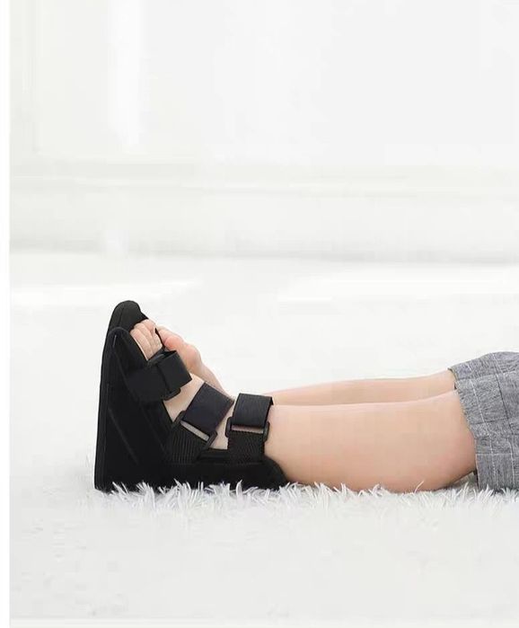 Деротационный детский ортез для голеностопа сапожок брейс фиксатор