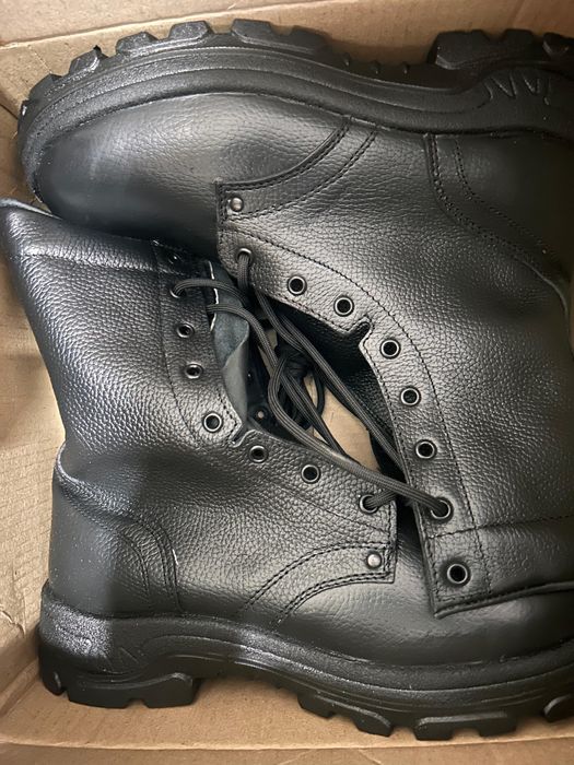 Продам берцы, зимние и летние