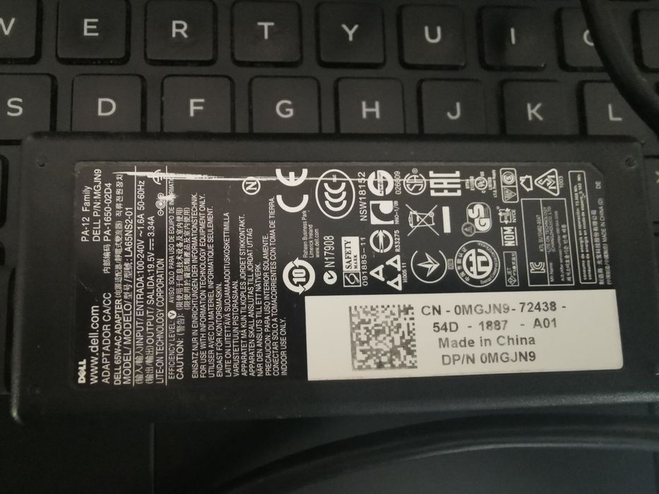 Vand Dell 5555 (pentru piese)