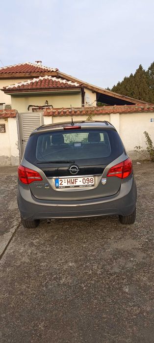Опел Мерива 2016 бензин продава