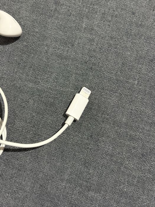 Проводные наушники apple