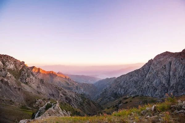 Поездка в Самарканд. Экскурсии  в горы.Минивэн Hyundai, электрокар