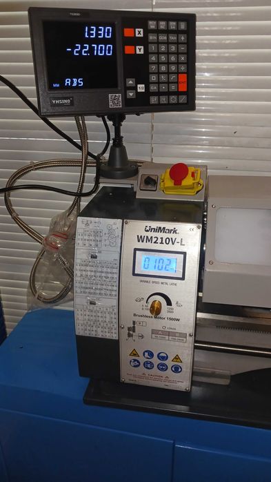 Струг UNIMARK WM210V-L –база 800мм.  1500 W, цифрава индикация по 2 оси, отвор на шпиндела: 38 мм.готов за работа