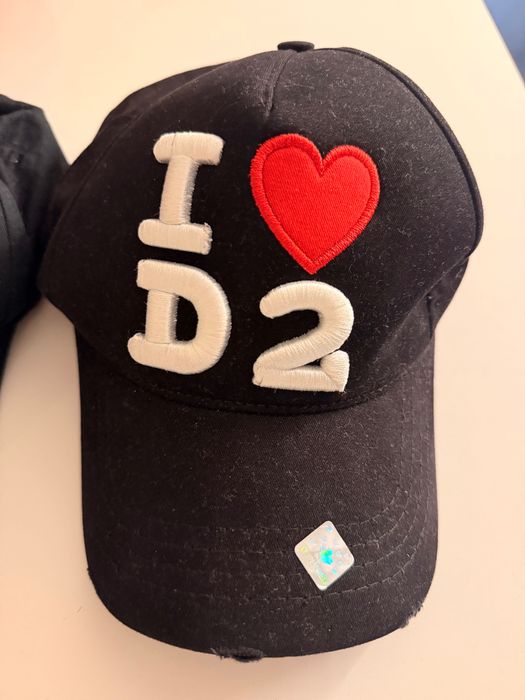 Шапка dsquared2