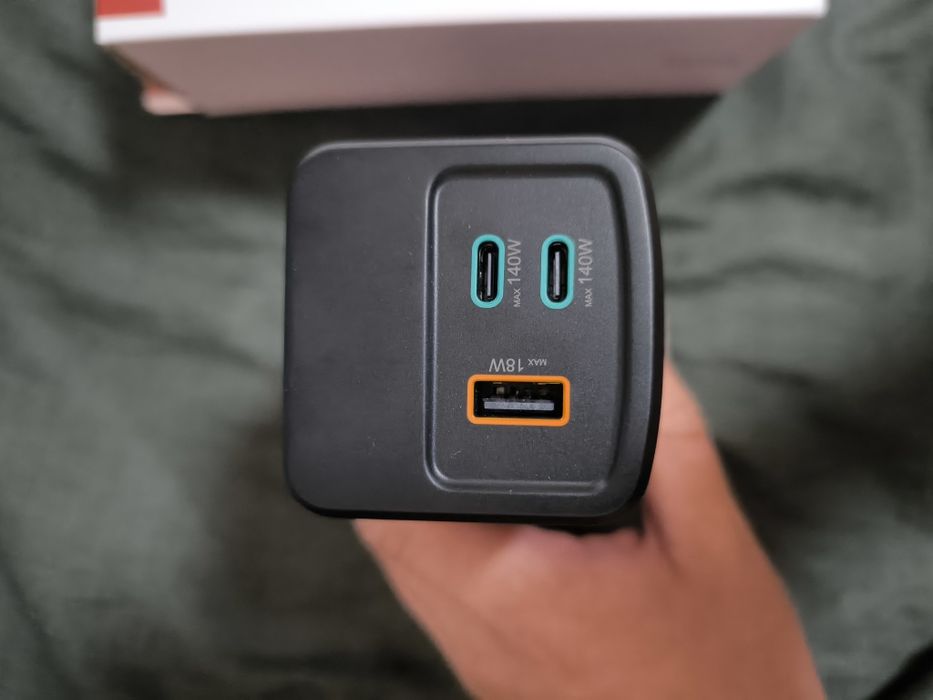 Външна батерия hama 24000mAh  240w- power bank