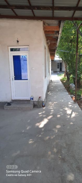 Эшонгузарда ховли сотилади