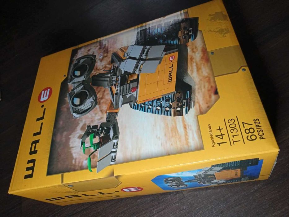 NOU TIP marca L disney robot Wall E 21303