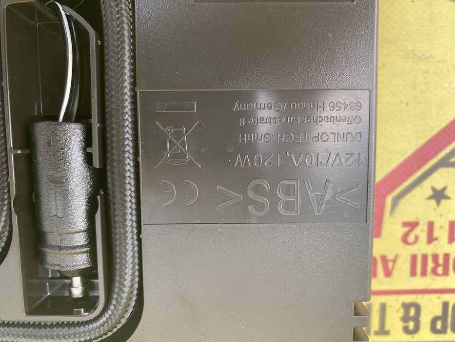 Compresor auto umflat roti original Hyundai Kia 12V 120W 10A OEM