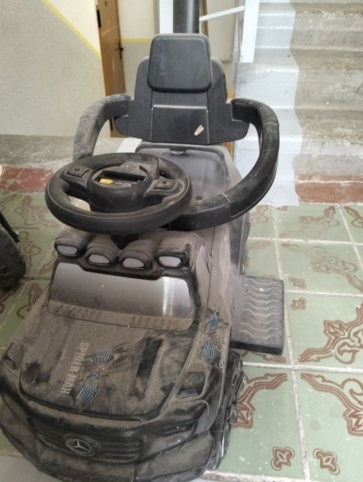 Продаю детскую машину